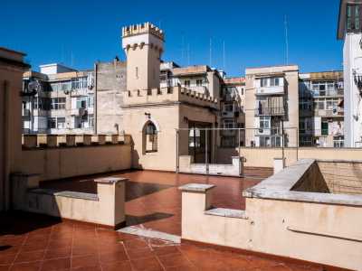 Il secondo invece d� davvero l�idea della singolarit� di tutto il palazzo